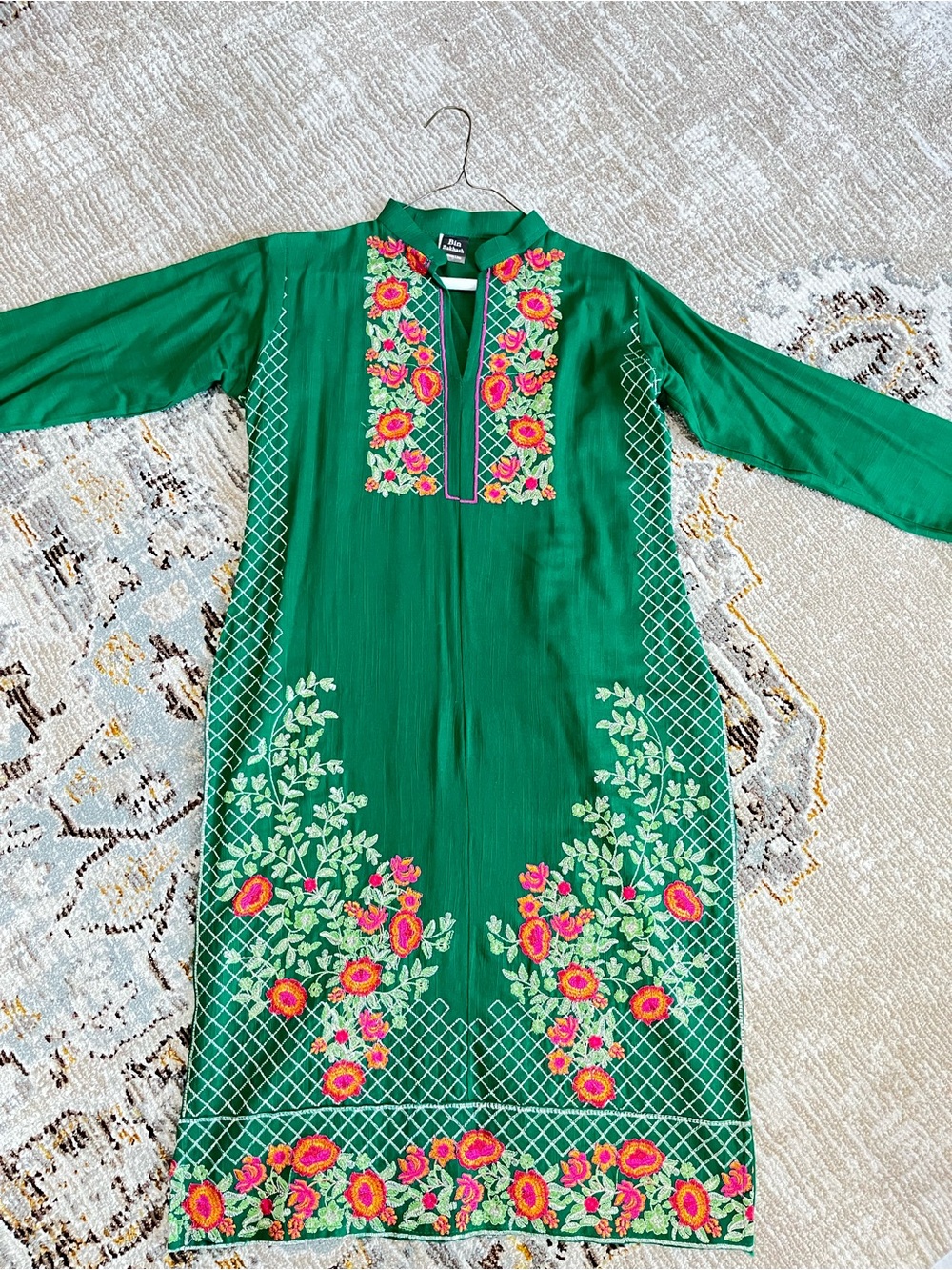 Green Embroidered Floral Kurta